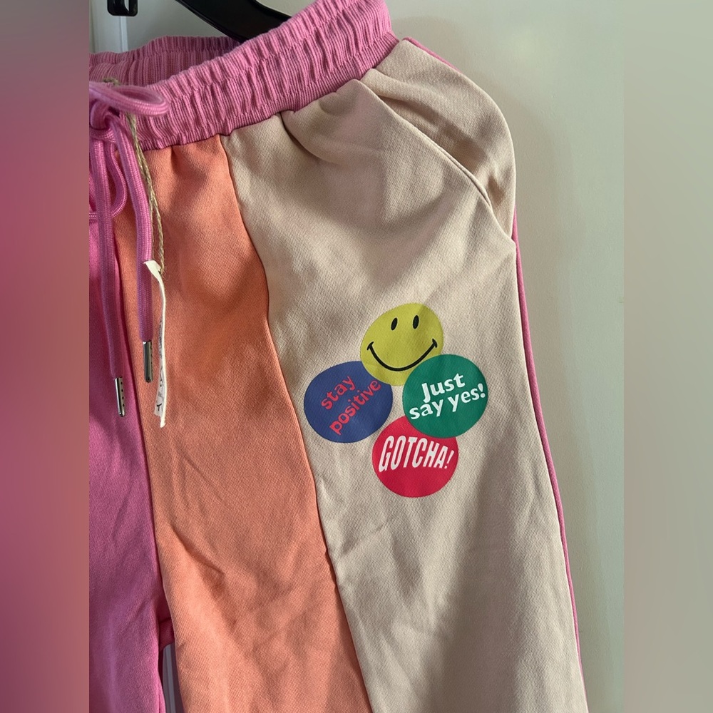 Easel Patchwork Sweatpants Size S Pastel Smiley Face Boho Joggers - Picture 4 of 9